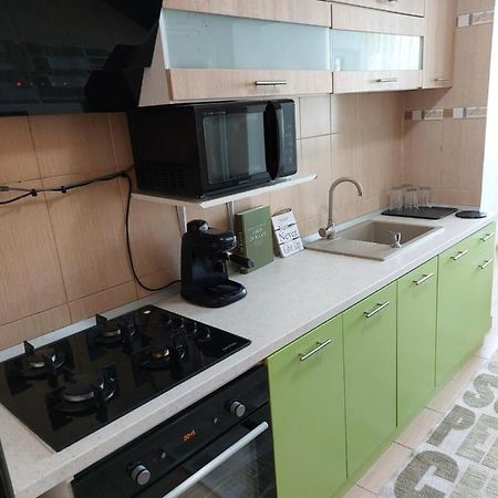Apartament Central Renovat 3 Camere Bucharest Exterior photo